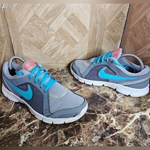 Nike women's FLEX EXPERIENCE RN 2 Running Training Shoes Size 9.5.     285